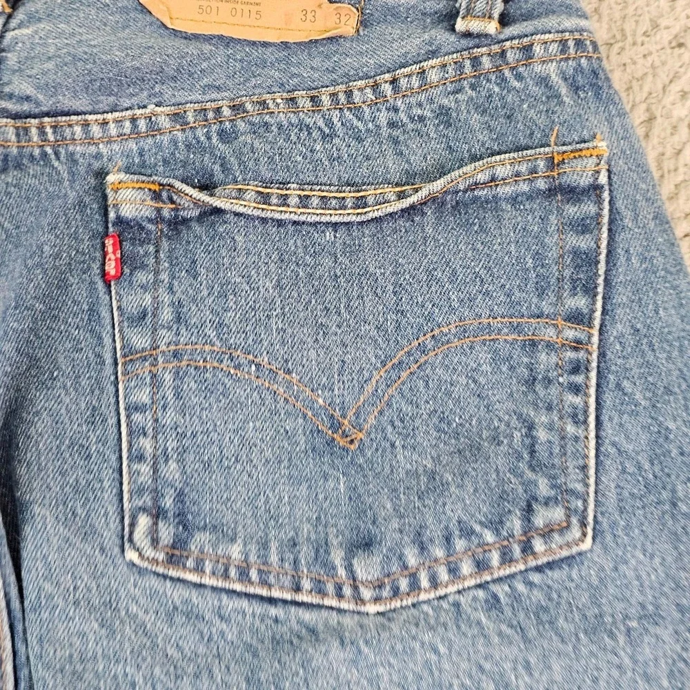 Vintage Levis 501 Jeans Mens 33x32 Blue Medium Wash Denim Button Fly USA 80s